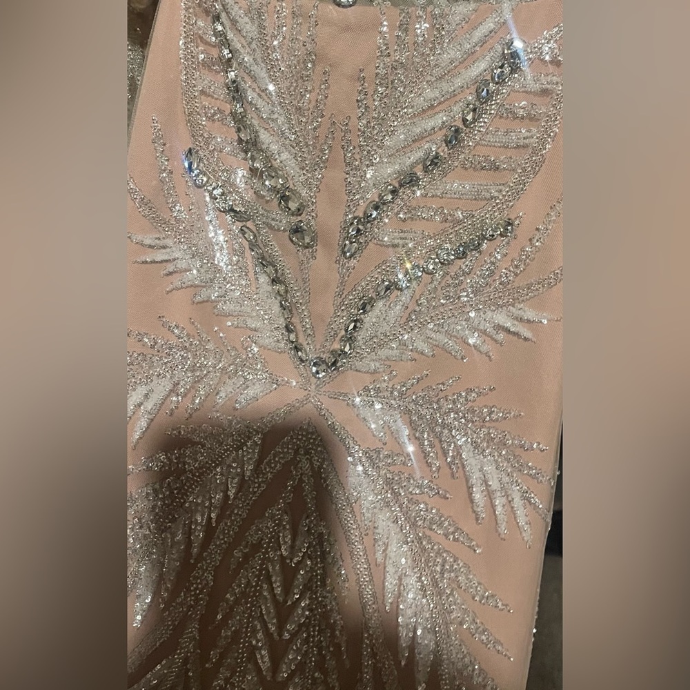 Beautiful mermaid engagement dress!